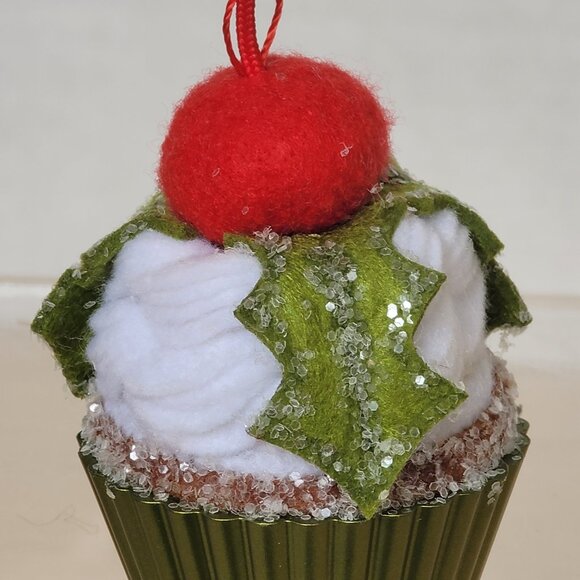 Hallmark 2018 Holly Jolly Delight Christmas Cupcake Keepsake Ornament No. 9 - Picture 10 of 14